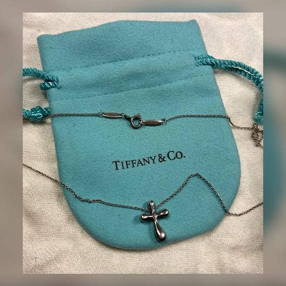 ✨SOLD✨ Tiffany & Co By Elsa Peretti Sterling Silver Cross 16" Necklace GUC - Picture 2 of 7